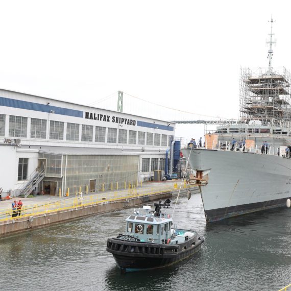 HMCS Charlottetown arrives at Halifax Shipyard